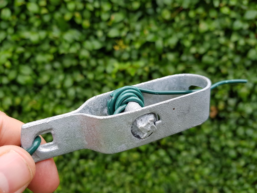 fence wire strainer